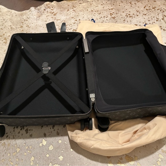 Louis Vuitton Horizon 55 Monogram Eclipse Carry On $2,800 - Picture 13 of 13